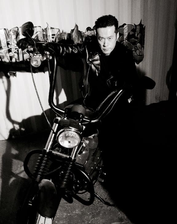 谭凯硬汉型男照