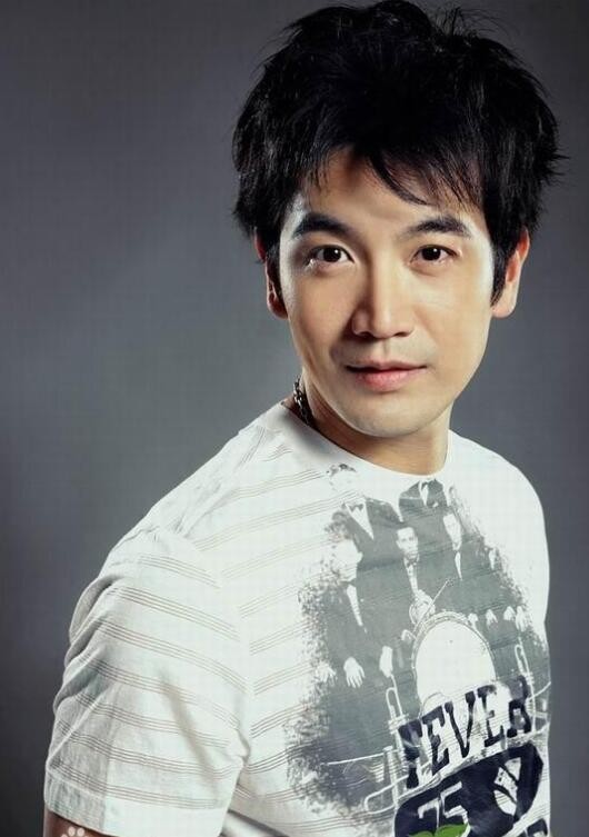 张智尧早期青涩写真