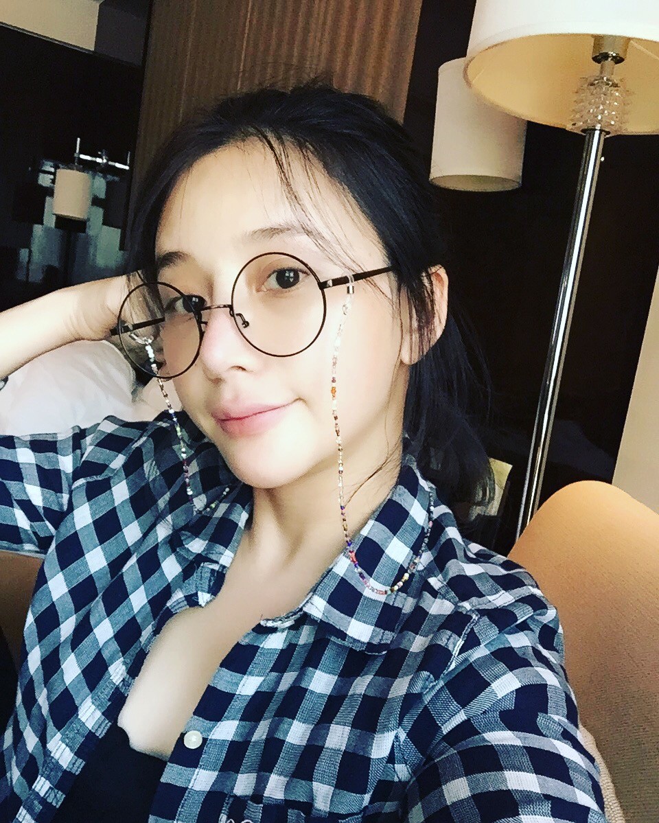 熊乃瑾可爱自拍
