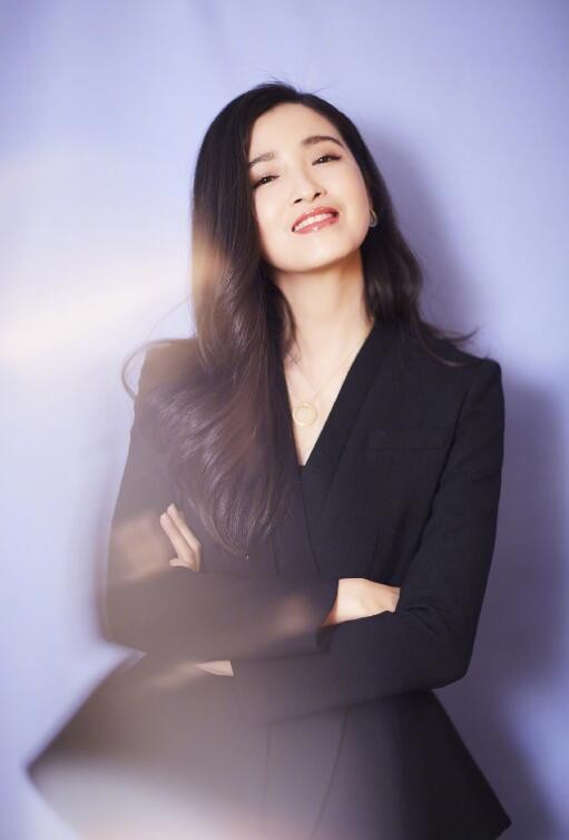 龚蓓苾气质大片