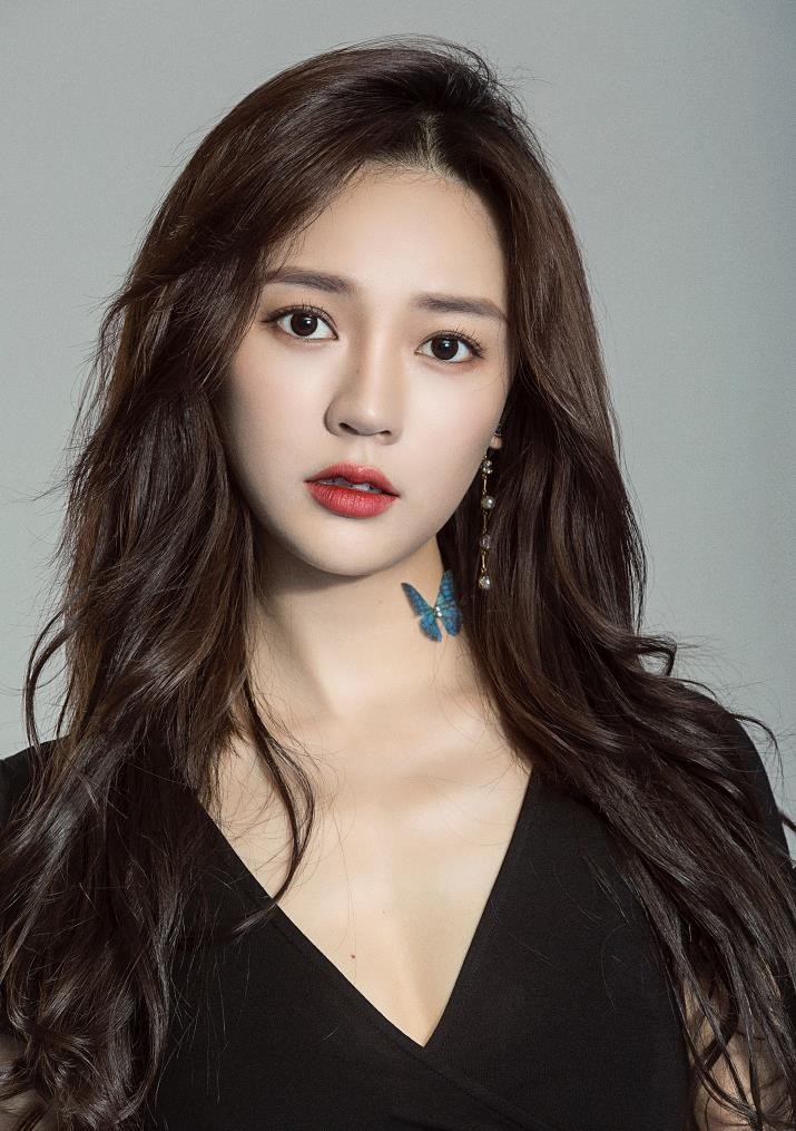 涂冰甜美气质写真