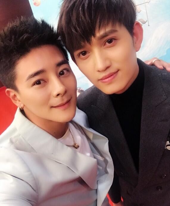 刘济恺和明星合照