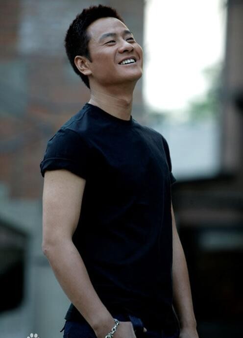 连奕名帅气写真