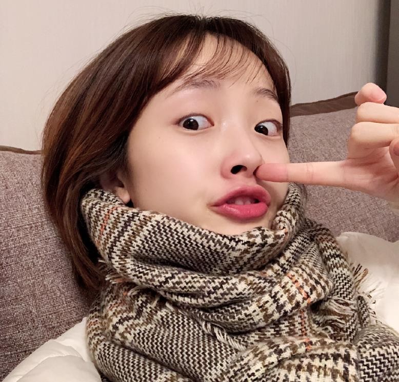 王迩忆璇搞怪照