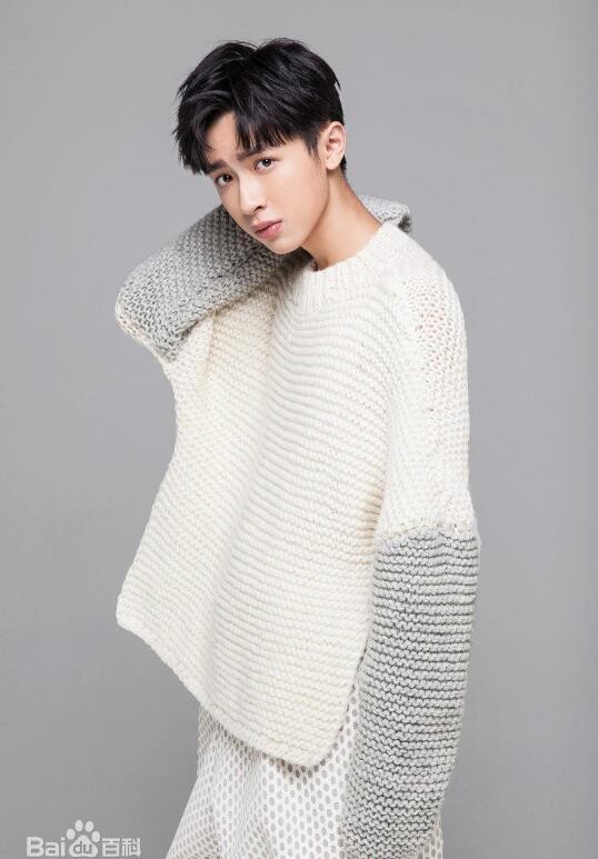 张逸杰帅气写真