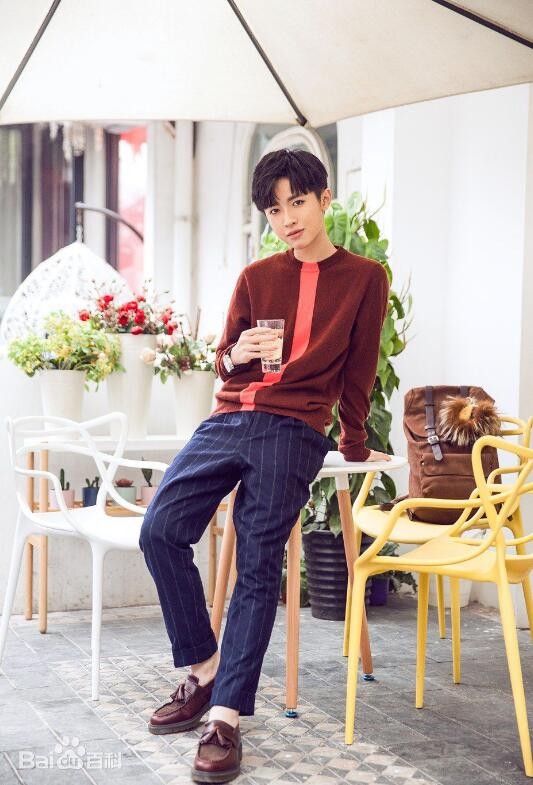 张逸杰时尚街拍