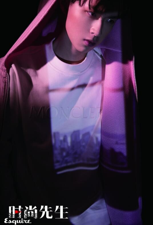 张逸杰杂志写真