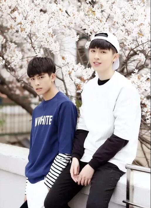 张逸杰和明星合照