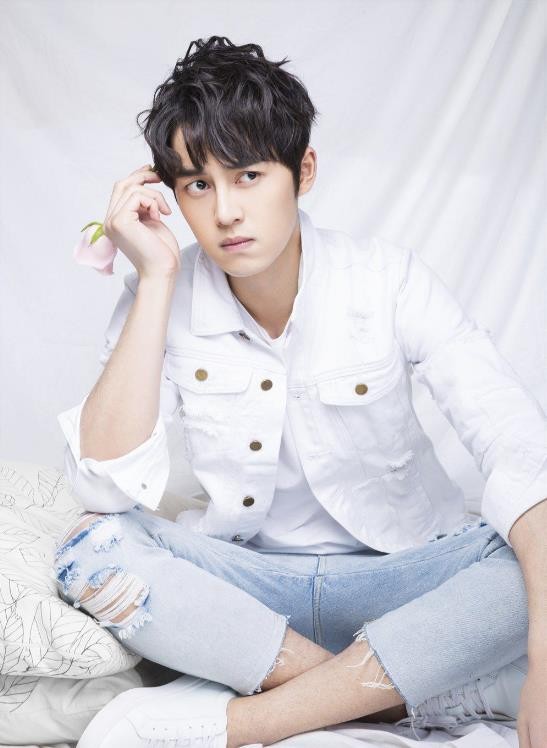 谢彬彬帅气写真