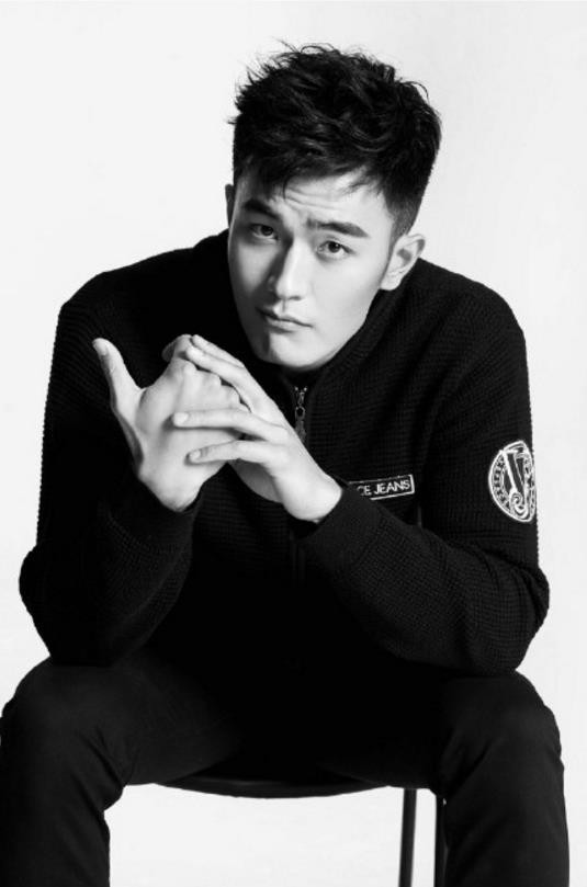 吴旭东杂志画报写真