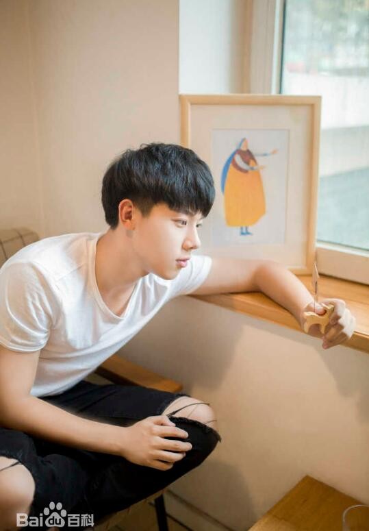 《小欢喜》方一凡是谁扮演的？《小欢喜》方一凡扮演者周奇个人资料、写真生活照