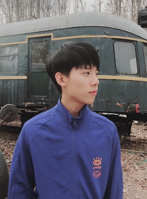 《小欢喜》方一凡是谁扮演的？《小欢喜》方一凡扮演者周奇个人资料、写真生活照