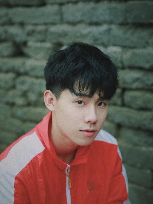 《小欢喜》方一凡是谁扮演的？《小欢喜》方一凡扮演者周奇个人资料、写真生活照