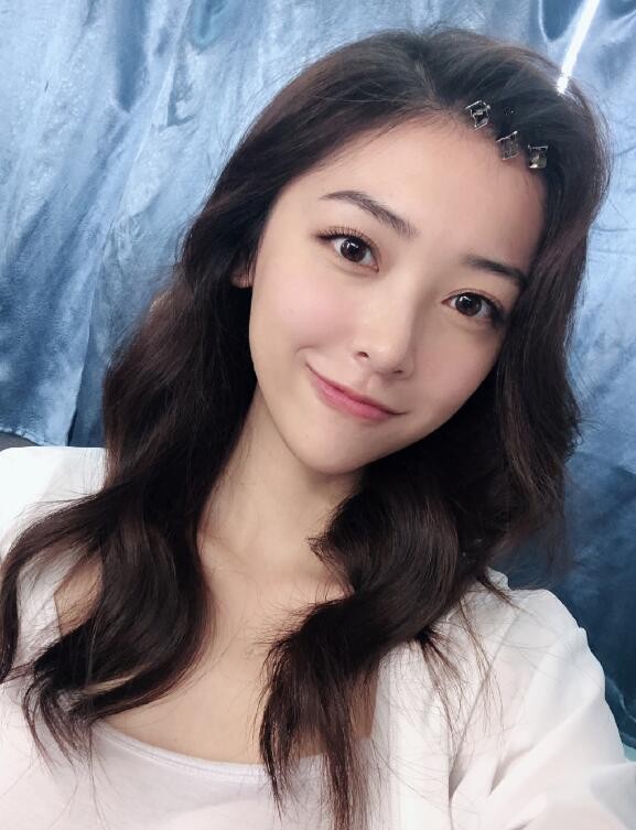 陈昊蓝生活照