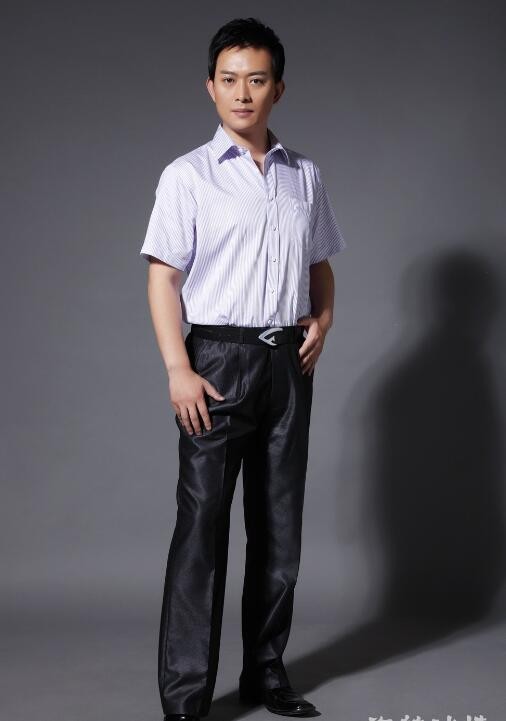 黄海冰帅气写真