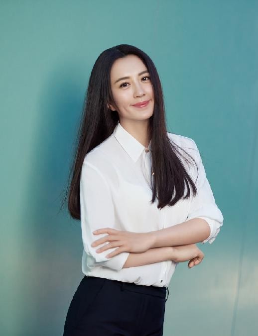杨童舒个人写真