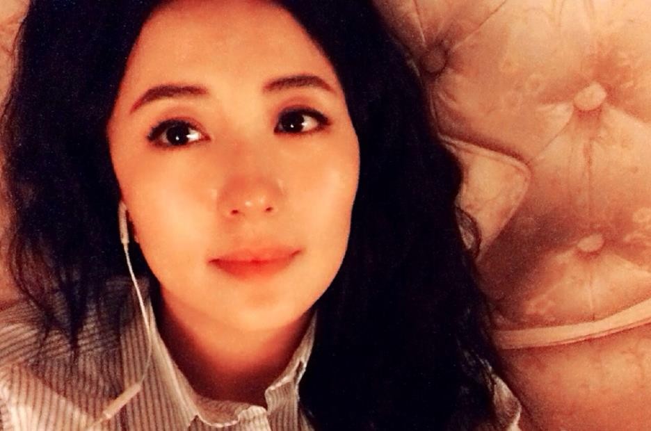 杨童舒自拍照