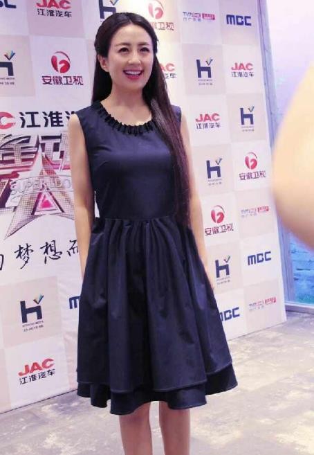 杨童舒活动照