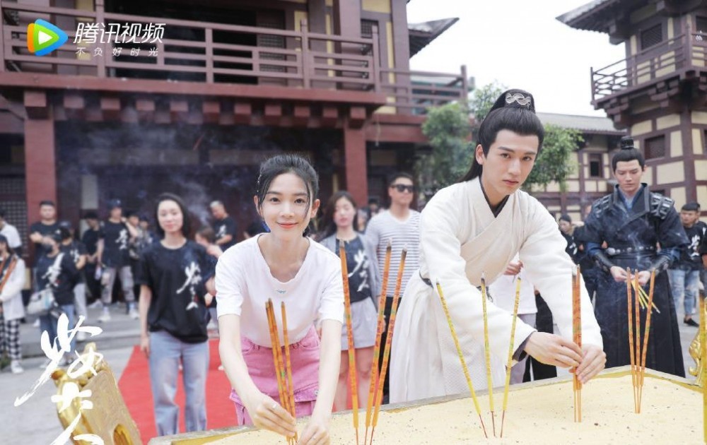 少女大人片场照
