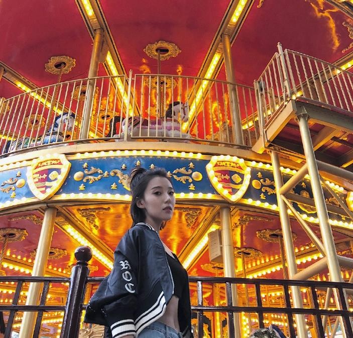 安泳畅旅行照