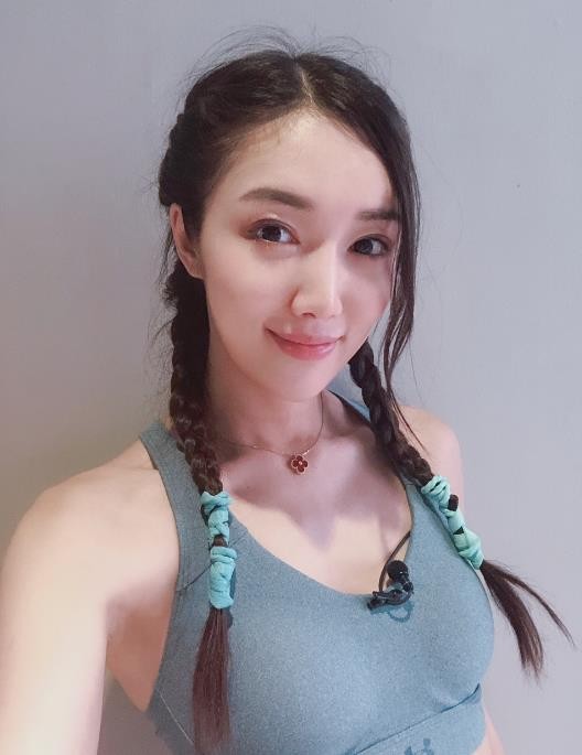 林菀运动健身照