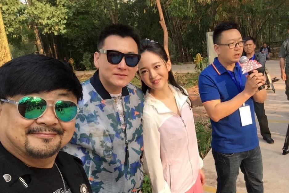 刘小锋个人资料简介 刘小锋与人合照