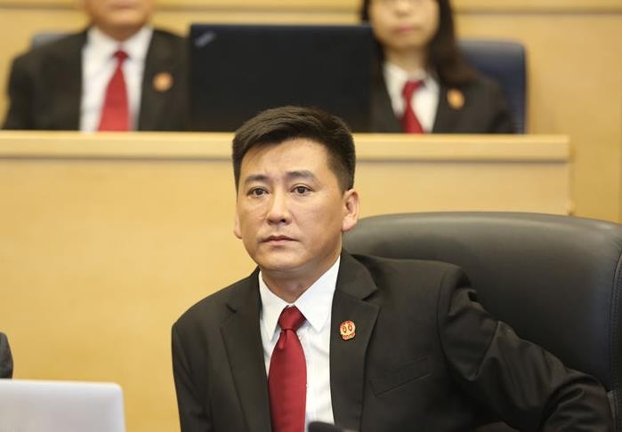 刘小锋《脊梁》剧照