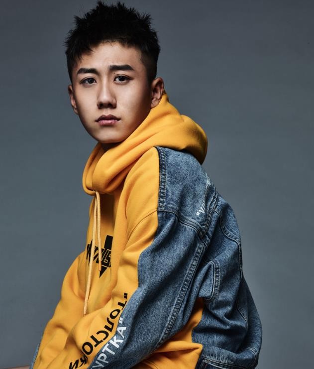 少年派江天昊是谁饰演的?江天昊扮演者姜冠南个人资料、写真及生活照欣赏