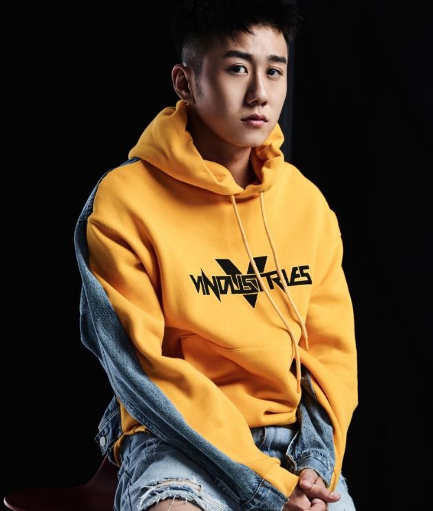 少年派江天昊是谁饰演的？江天昊扮演者姜冠南个人资料、写真及生活照欣赏