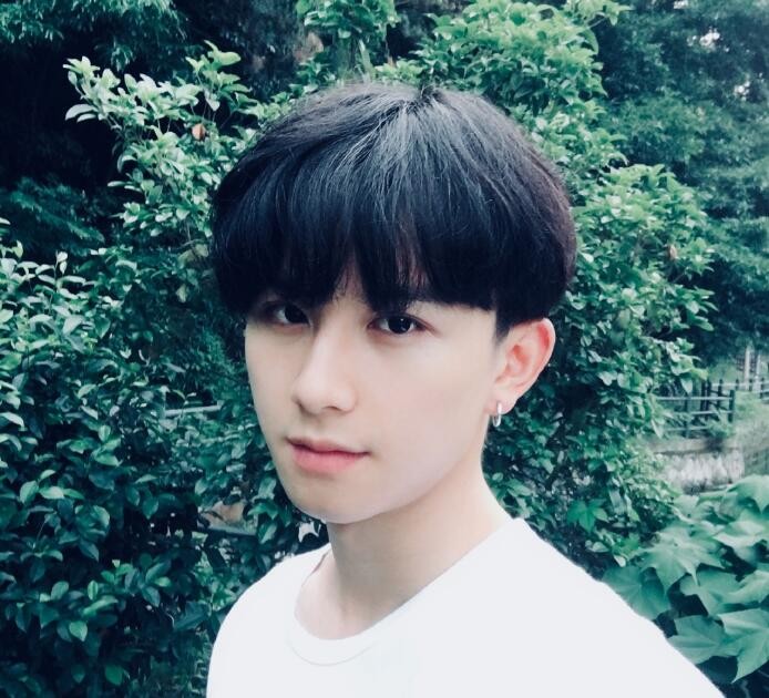 漆培鑫片场照
