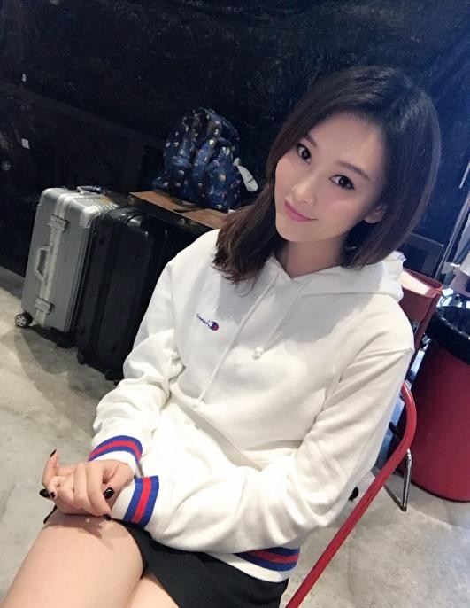 李昕岳生活照