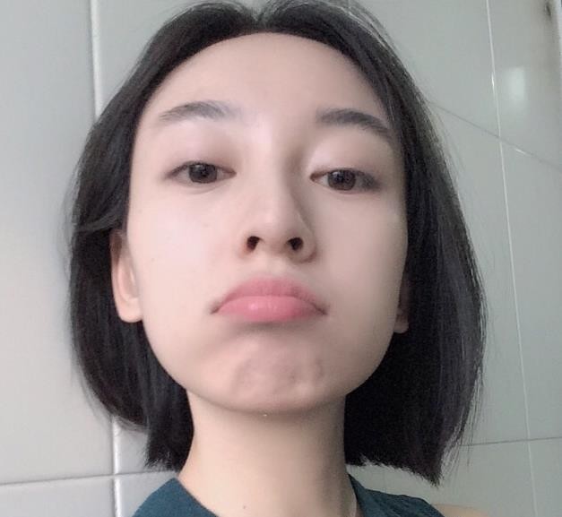 吴雅君可爱自拍