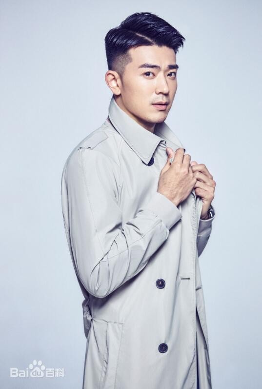 李岷城帅气写真