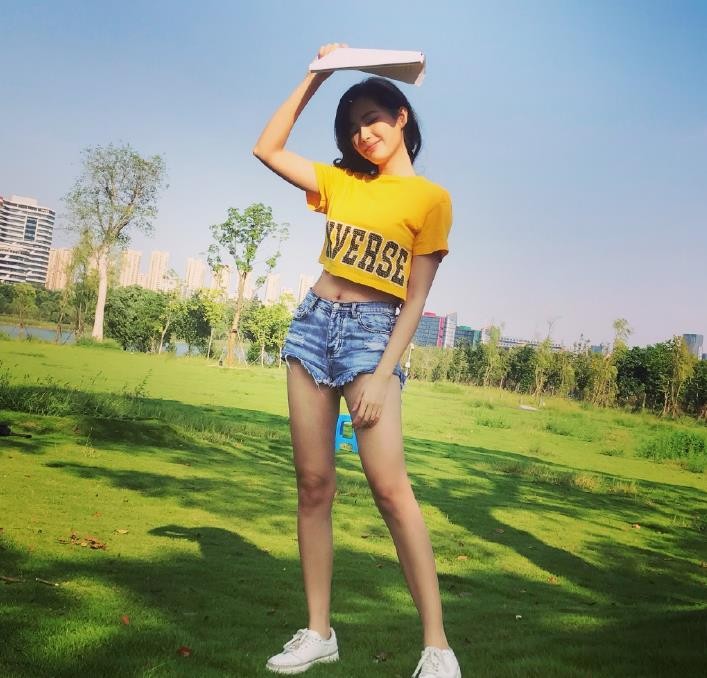 张子璇户外写真