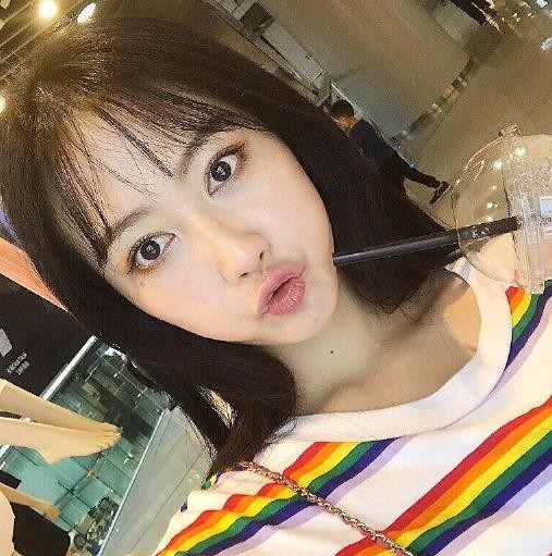 张子璇可爱自拍