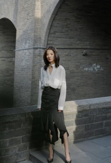 流淌的美好时光郝湉是谁饰演的？郝湉扮演者柴碧云个人资料、写真及生活照欣赏