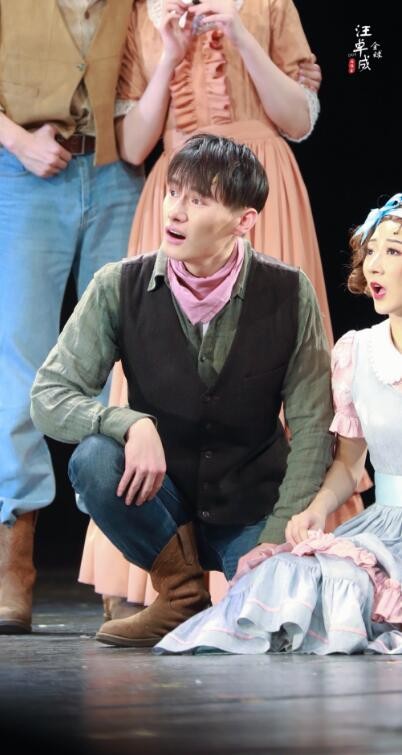 汪卓成话剧作品照