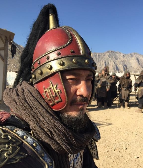 尹铸胜幕后片场照