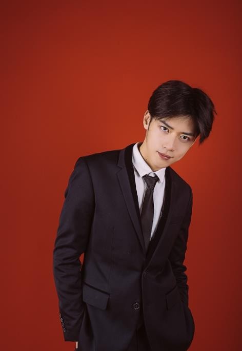 秦子墨个人写真