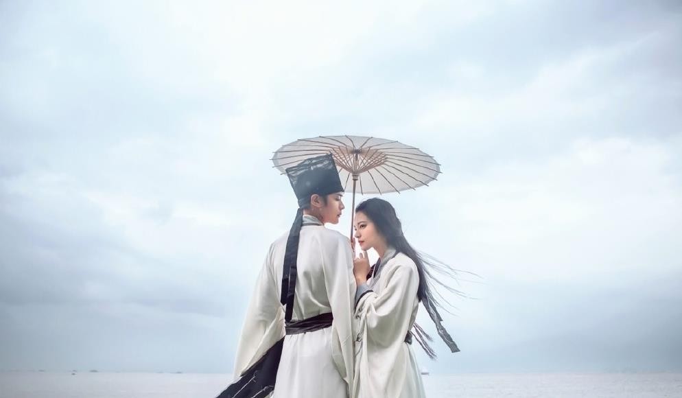 秦子墨古装照写真