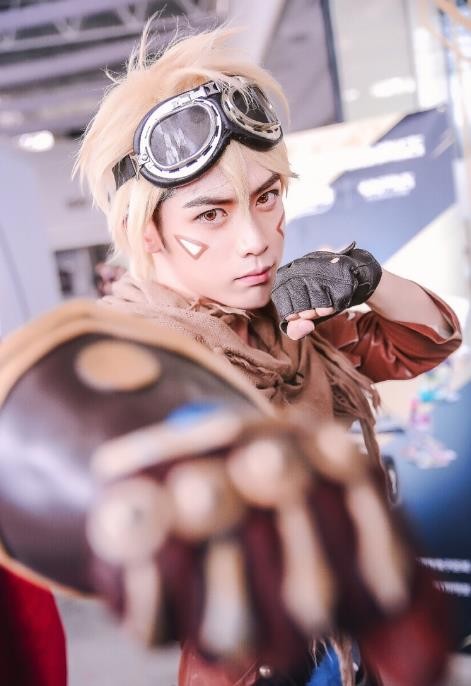 秦子墨cosplay写真