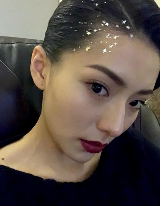 王小白自拍照