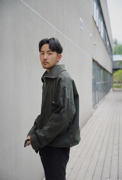 毛毅街拍大片