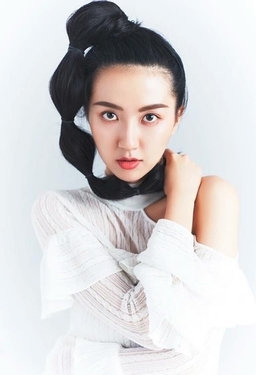 许龄月靓丽写真