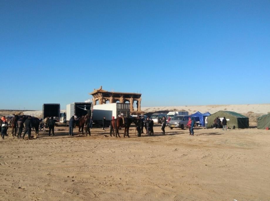 萍踪侠影片场照