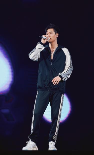 演出照