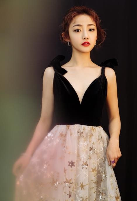 九州缥缈录嬴玉是谁饰演的？嬴玉扮演者吴佳怡个人资料、写真及生活照欣赏