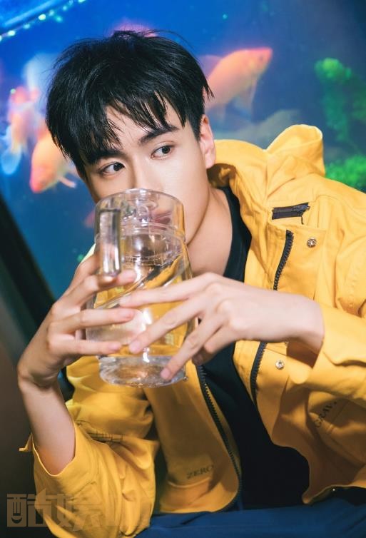 胡一天街拍大片