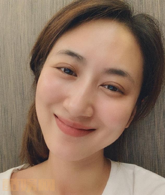 郭珍霓素颜生活照