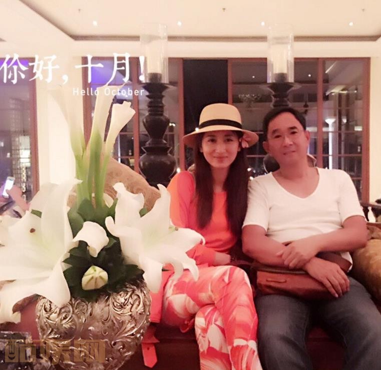 郭珍霓个人资料简介 郭珍霓和爸爸合照